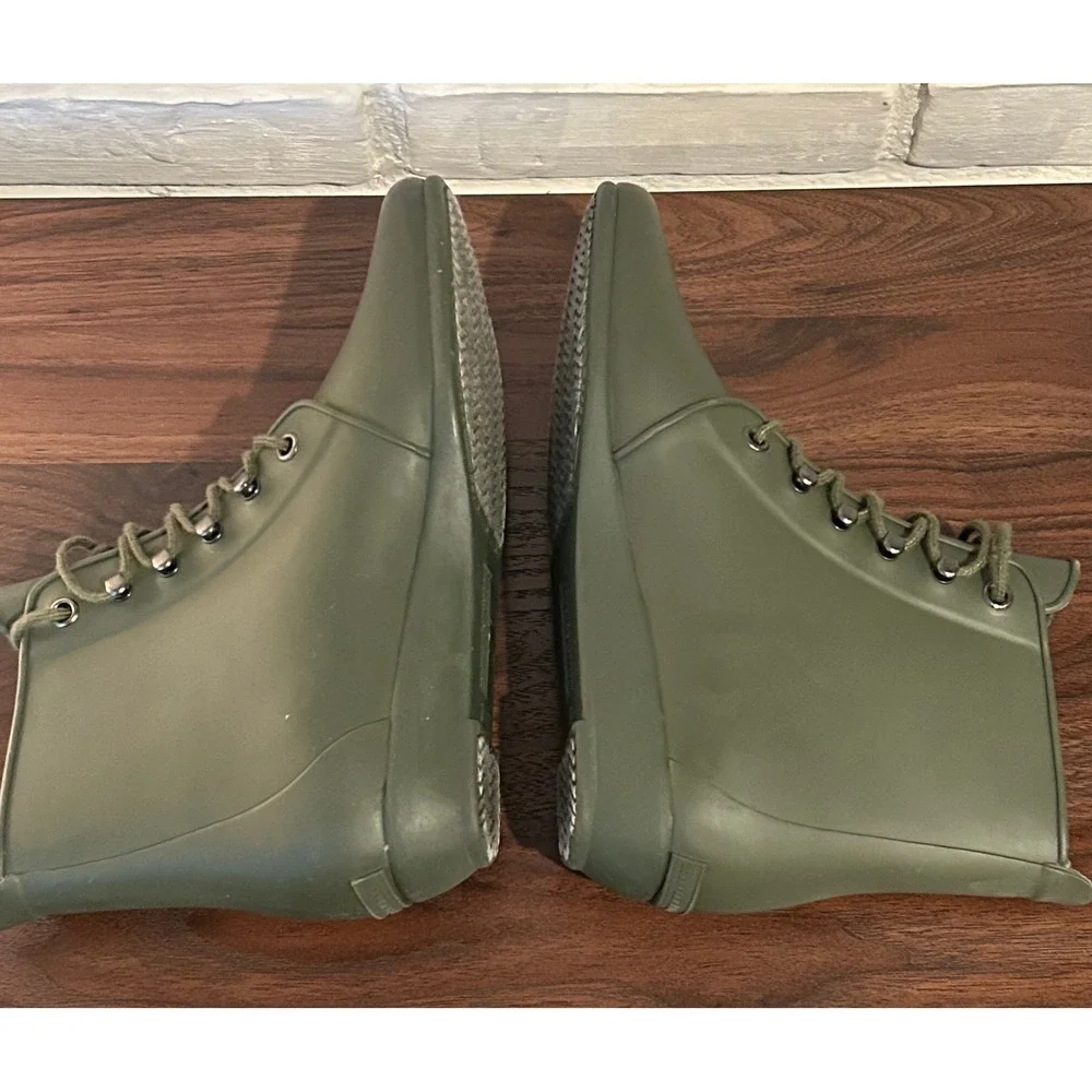 Loeffler Randall ••note small